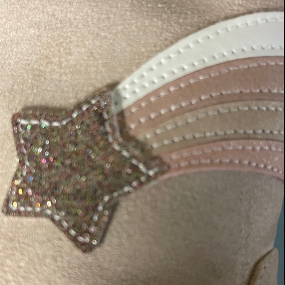 Cat & Jack Isla Toddler Girls Faux-Fur Suede Shooting Star Boots - Picture 3 of 5